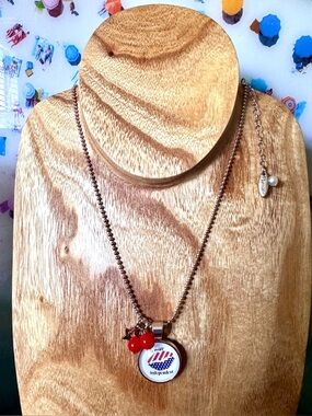 Plunder Lil' Miss Independent Necklace New in Box + Pouch 4th of July Americana
